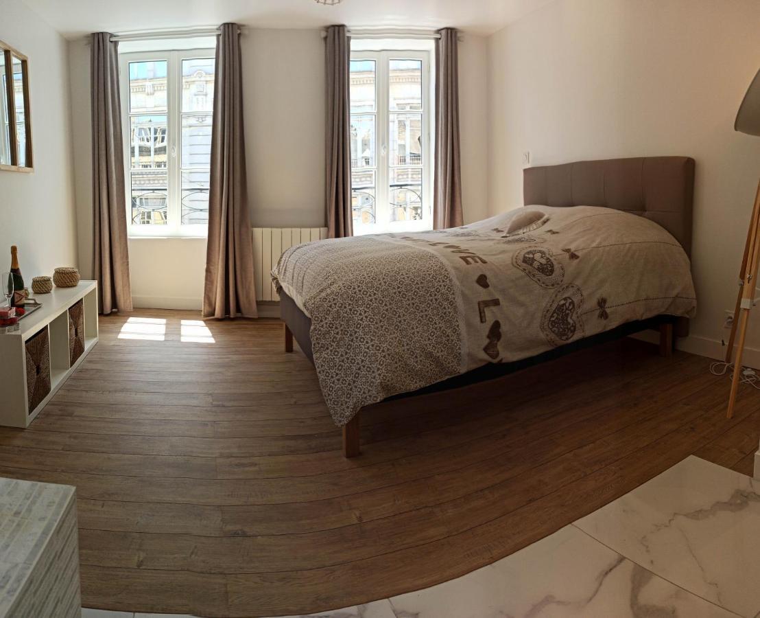 Triplex 110 M2 Centre Historique Avec Jacuzzi Dinan Daire Dış mekan fotoğraf