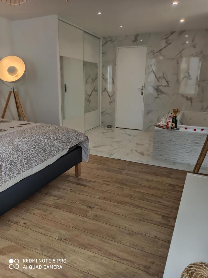 Triplex 110 M2 Centre Historique Avec Jacuzzi Dinan Daire Dış mekan fotoğraf